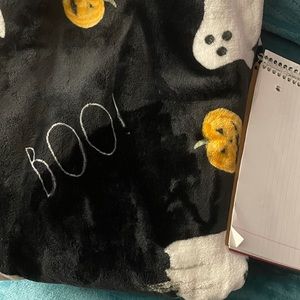 Rae Dunn boo blanket
